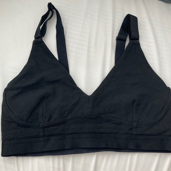 Lululemon black bra 6 - Picture 1 of 6